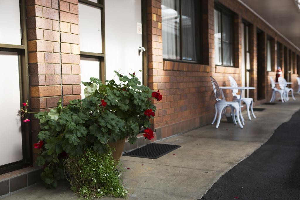 Country Pathfinder Motor Inn Dalby Exterior foto