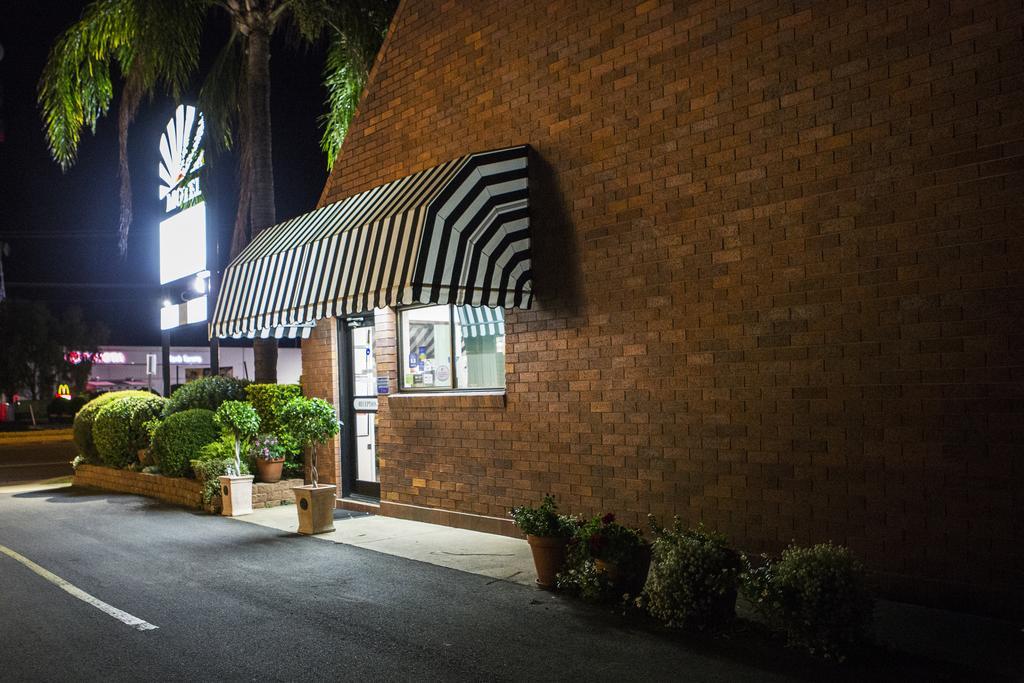 Country Pathfinder Motor Inn Dalby Exterior foto