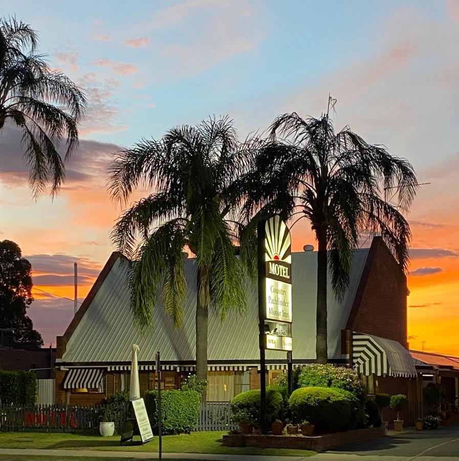 Country Pathfinder Motor Inn Dalby Exterior foto